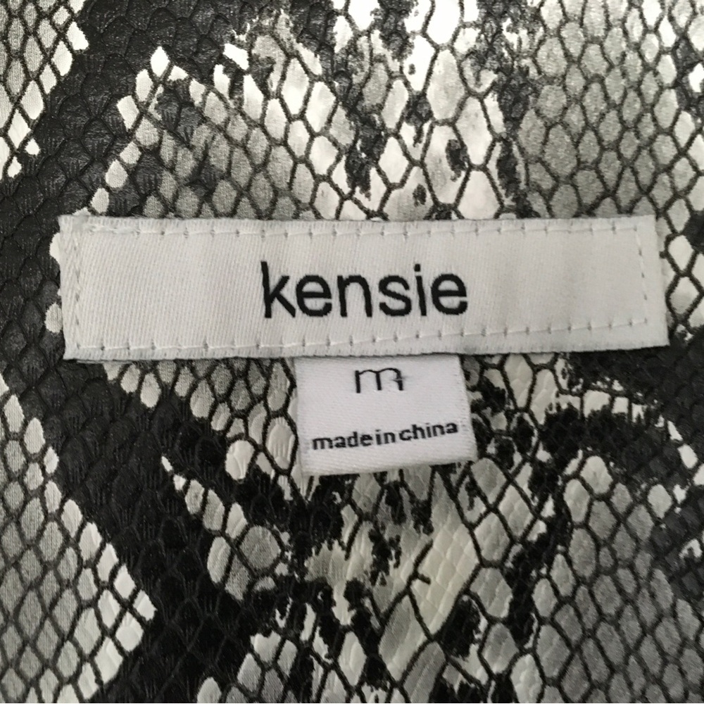 Kensie Juniors' Size M Python Black/Gray Snake Pr… - image 3